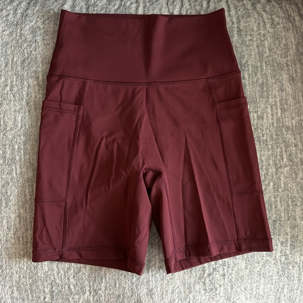 Aerie Offline 7” Bike Shorts (with big pockets!) - burgundy/maroon color